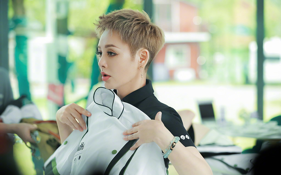 靠浪姐摆脱黑历史,靠浪姐翻红的9位