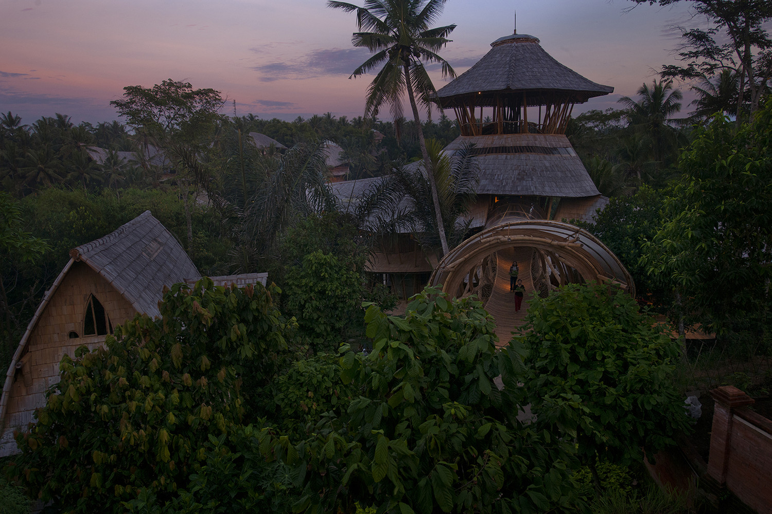 印度尼西亚巴厘岛温泉会馆,蒲城县巴厘岛温泉会馆