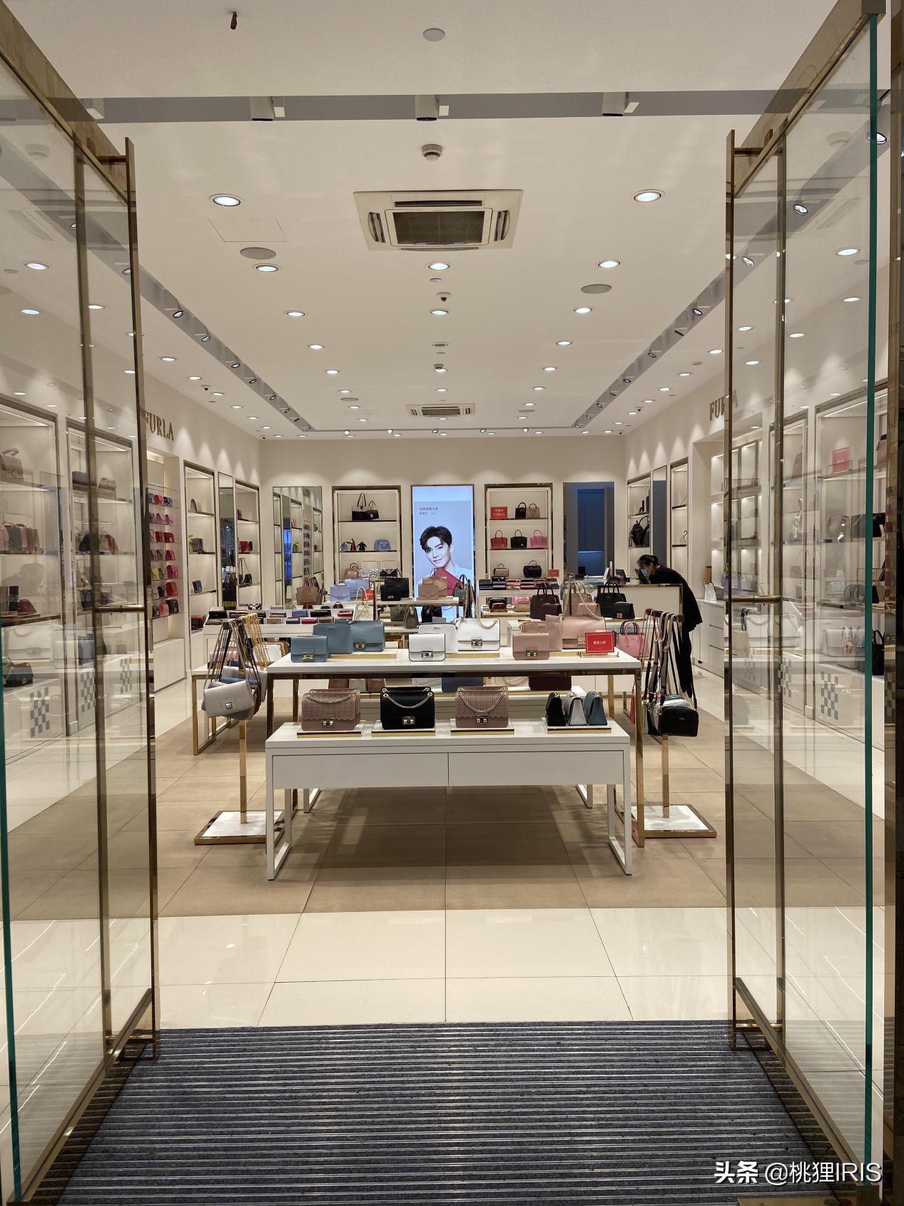 杭州最大的商业中心在哪里,杭州西部最大的购物中心