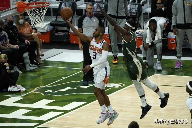 布克狂轰48分赛后采访保罗,布克赛后力挺保罗