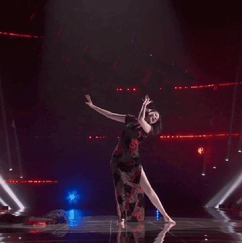 程莉莎老公比儿子重要,程莉莎和丈夫郭晓东甜蜜合影