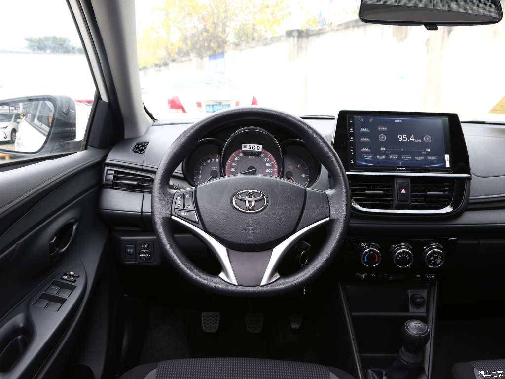开上丰田新威驰是怎样的体验？告诉你丰田威驰最直观的感受