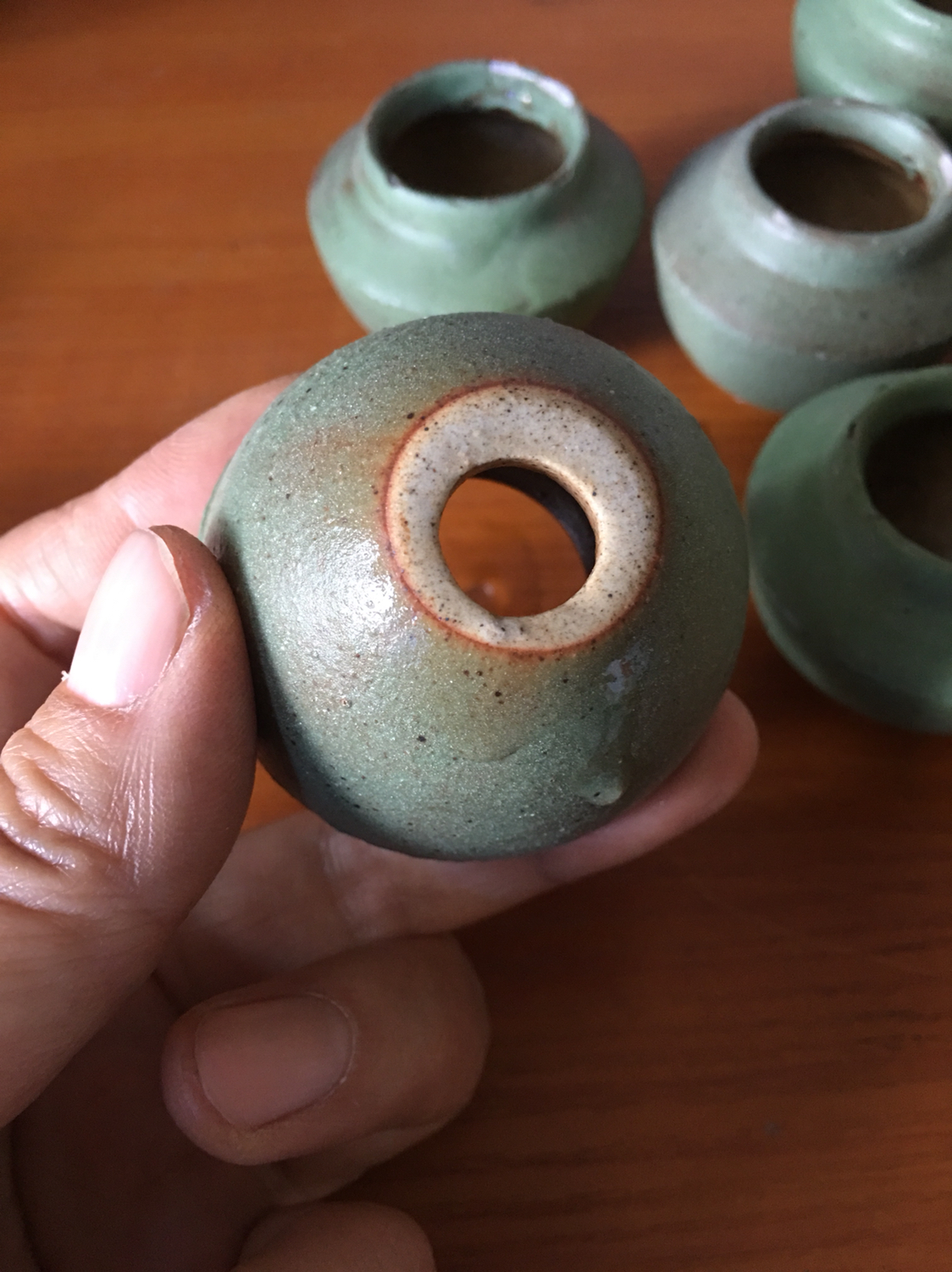 花盆排水孔堵塞的处理方法,花盆排水孔大怎么解决