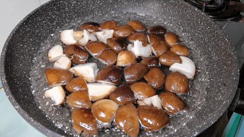 鸡腿香菇土豆粉条的做法大全家常,鸡腿配香菇超级好吃