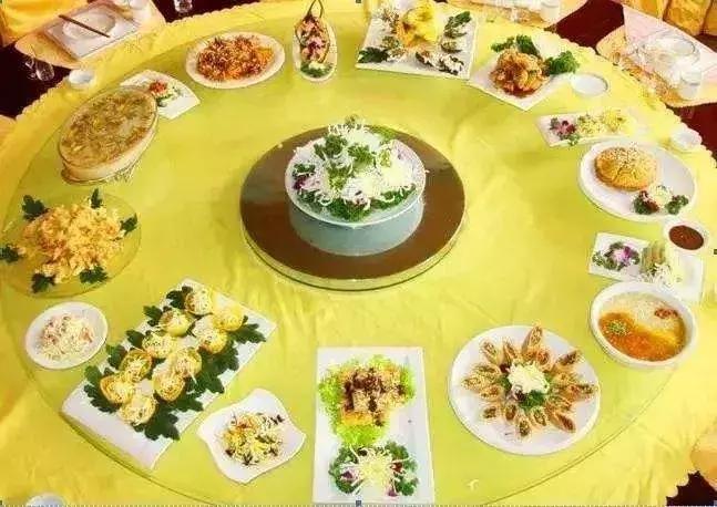 100岁长寿指南:人懒、有钱、吃花、不当官