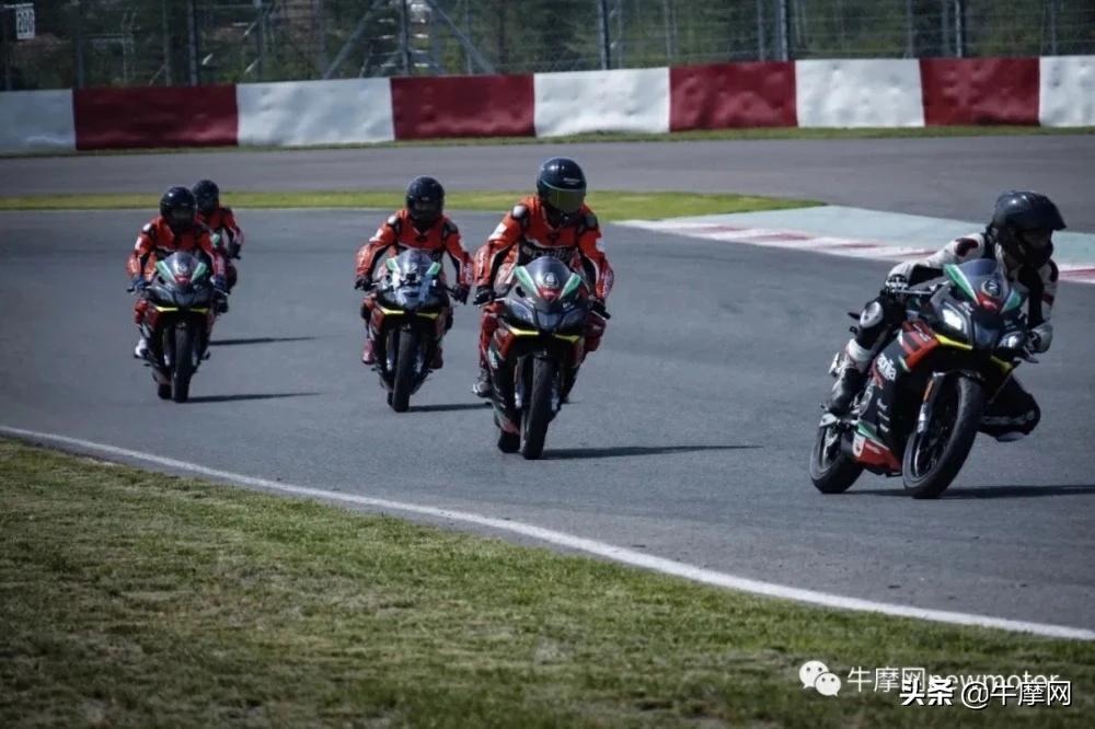 纯正赛车血统,阿普利亚GPR250R西安赛道体验来了