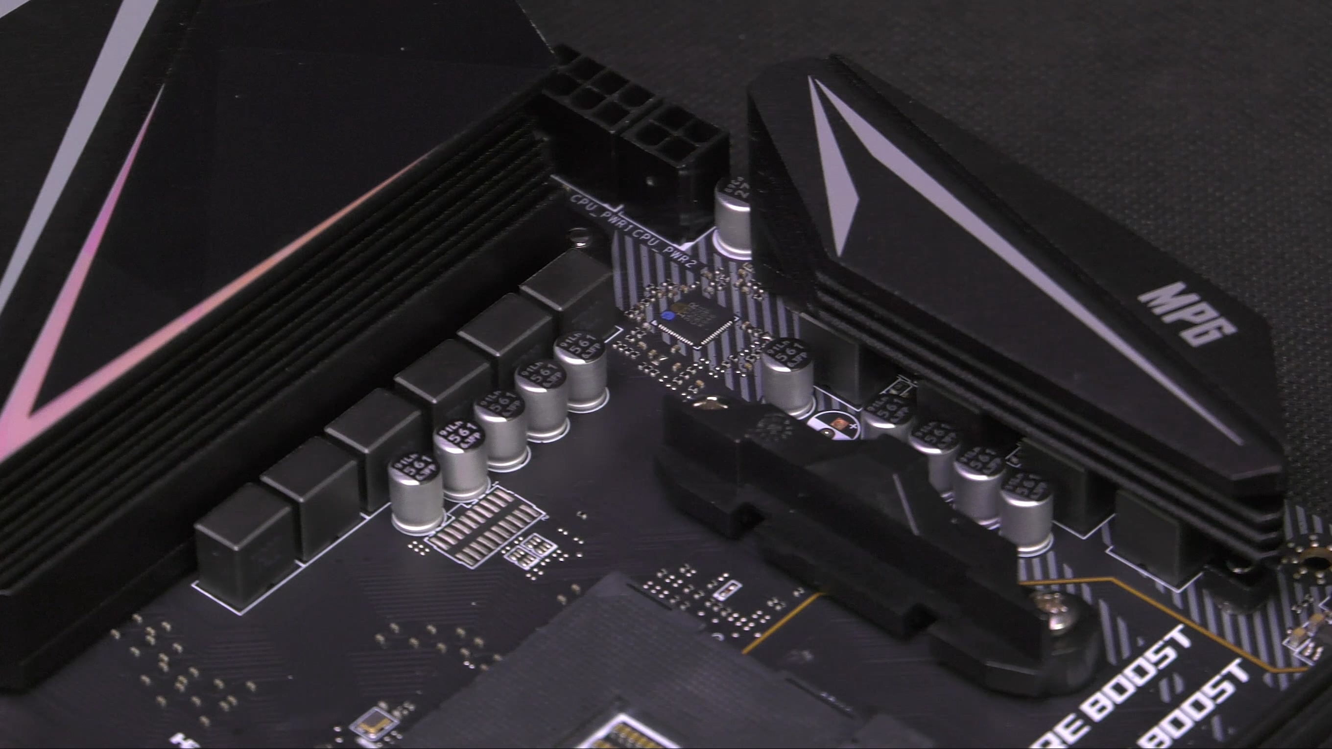 用3950X主板会120度？十款主流X570主板消费报告