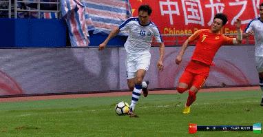 球迷谈姜至鹏杀人式飞踹：成功转移球迷视线，为中国足球做贡献