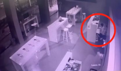 监控记录小偷入室盗窃全过程,盗贼抓贼神操作