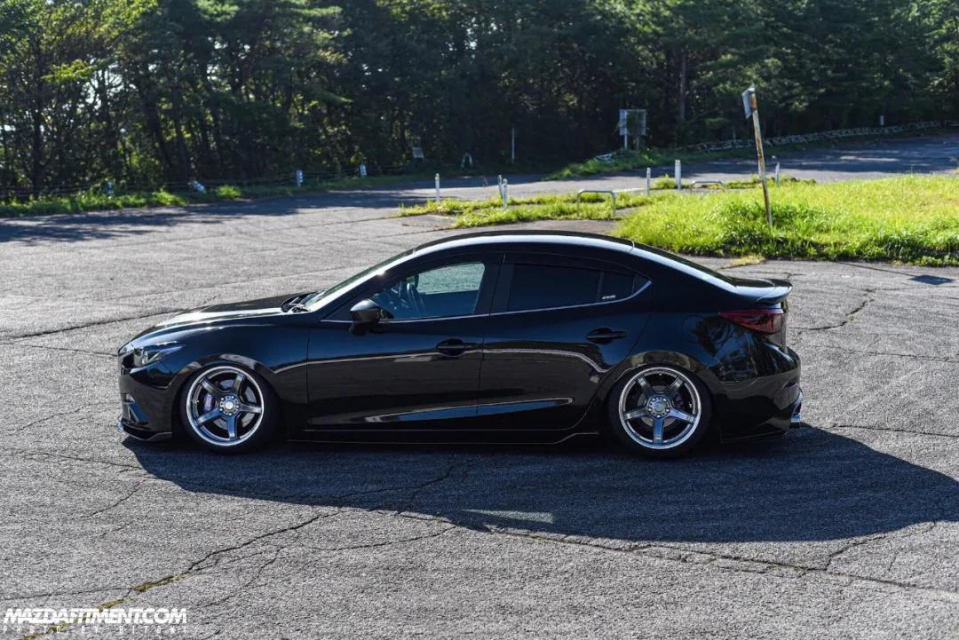 马自达3次世代昂克赛拉下赛道,次世代马自达3昂克赛拉上车效果