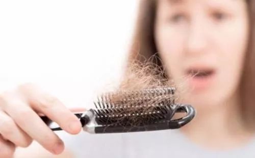 脾虚导致前额脱发,头顶脱发与脾虚有关系吗