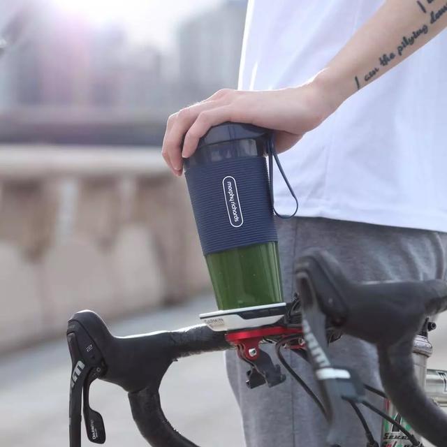 网红家用榨汁杯,九阳榨汁机杯便携网红