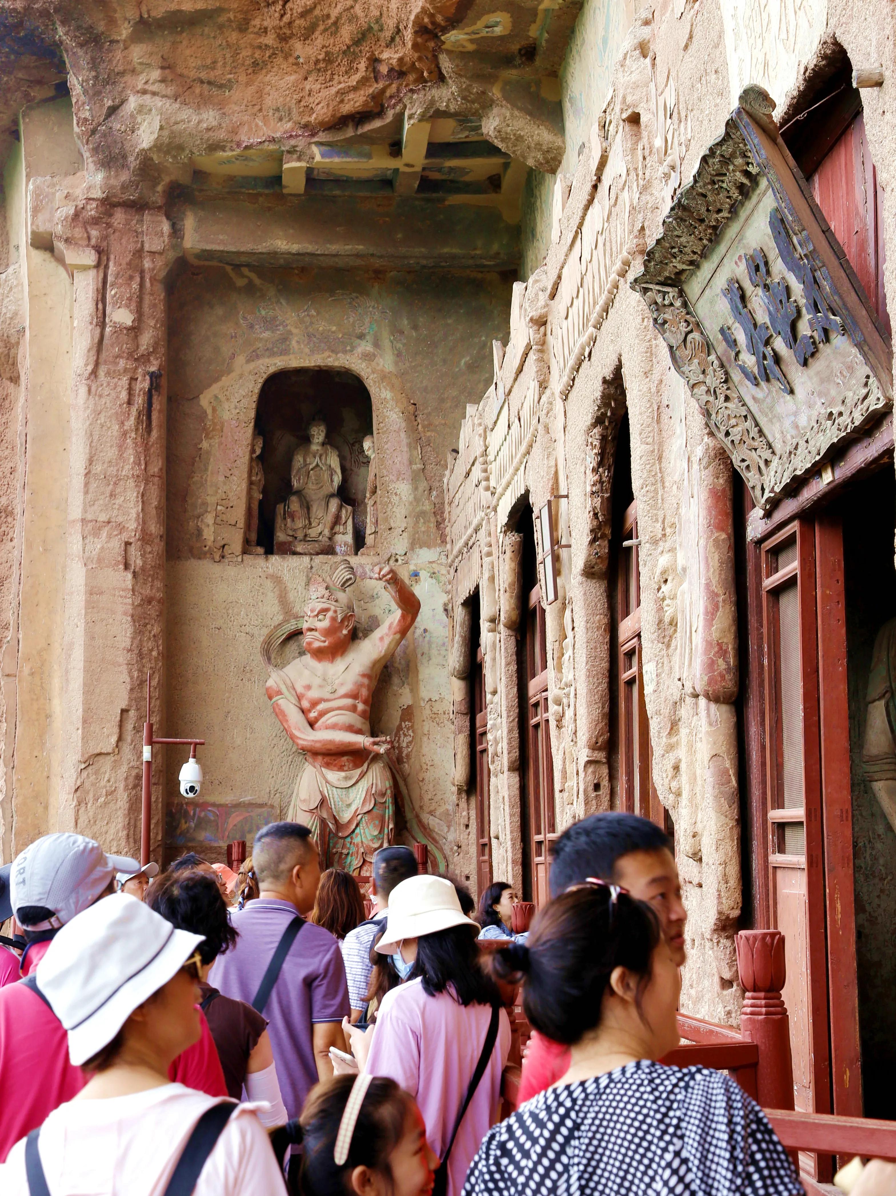 麦积山石窟一日游,麦积山石窟一日游感受