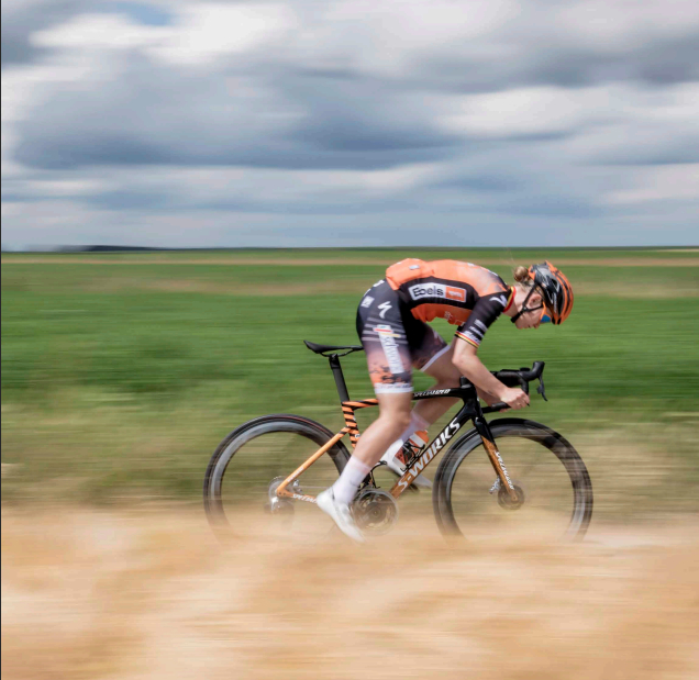 速度感人,价格感人Specialized发布全新公路车款TarmacSL7