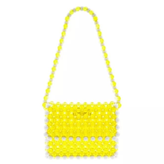 牛油果绿穿出夏季里自己的风格,牛油果色跟什么颜色一起穿才好看