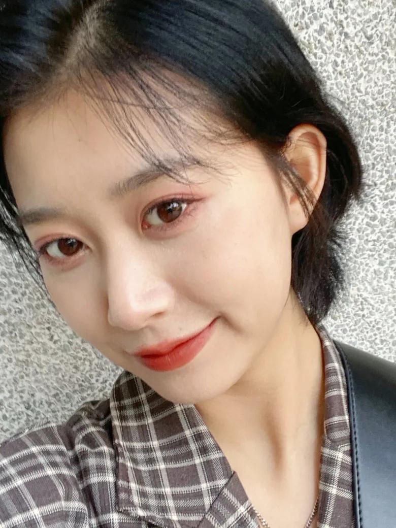 日常色很全的眼影盘,本年度最爱彩妆