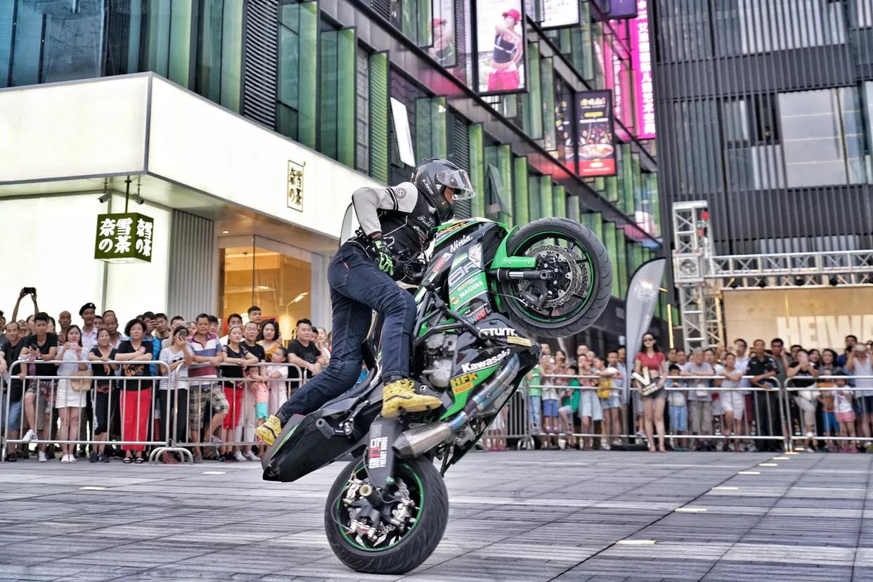 骑士盛宴，硬汉集结！西安大都荟第二届摩SHOW机车节从这里启