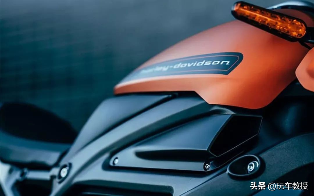 哈雷戴维森livewire电动摩托车,哈雷电动摩托车livewire价格