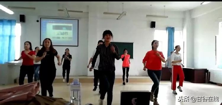 鍦ㄦ柊鐤嗙殑鐢樿們濂冲鏀暀,鏂扮枂鍜岀敯鏀暀鑰佸笀