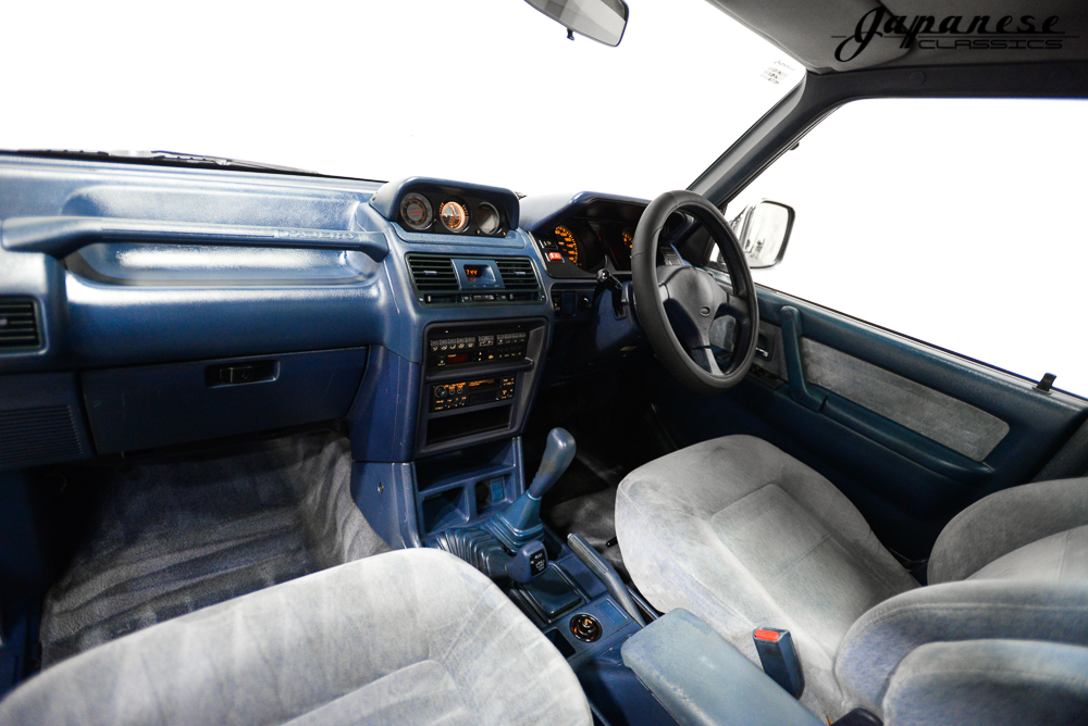 国外91年二手三菱帕杰罗标配电子悬挂20年前就能调整驾驶模式