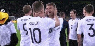 波多尔斯基巅峰集锦,06年波多尔斯基凌空抽射