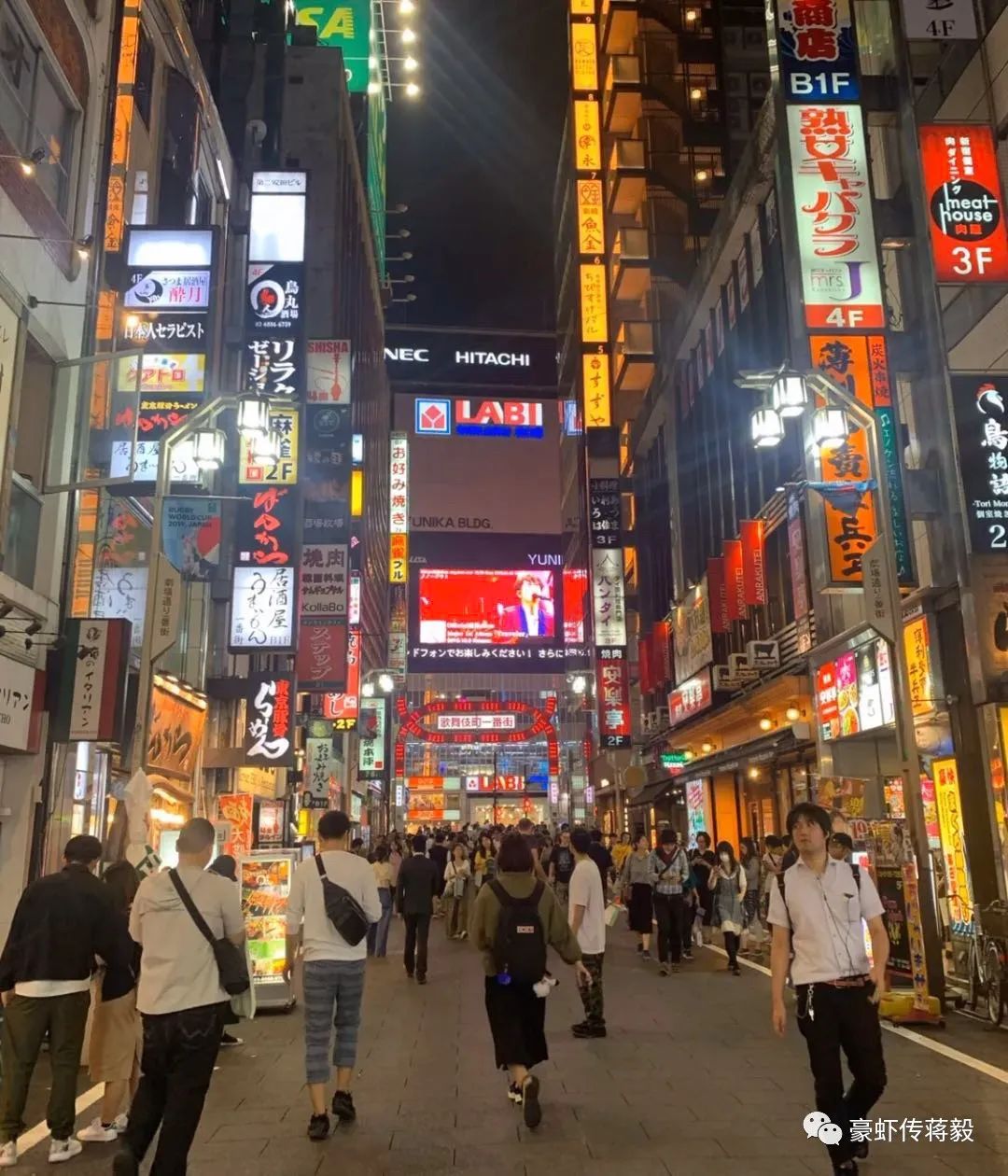 日本中餐厨师工资,在日本做厨师一个月能挣多少钱