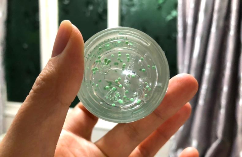 29岁眼部有细纹黑眼圈用什么眼霜,眼部有干纹眼霜