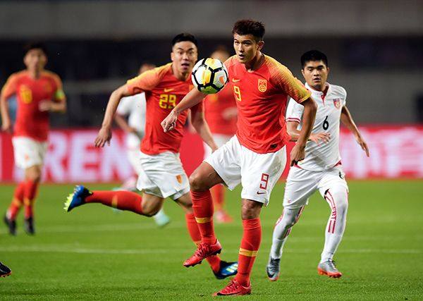 足球中锋无球跑动意识训练,无球跑位作用