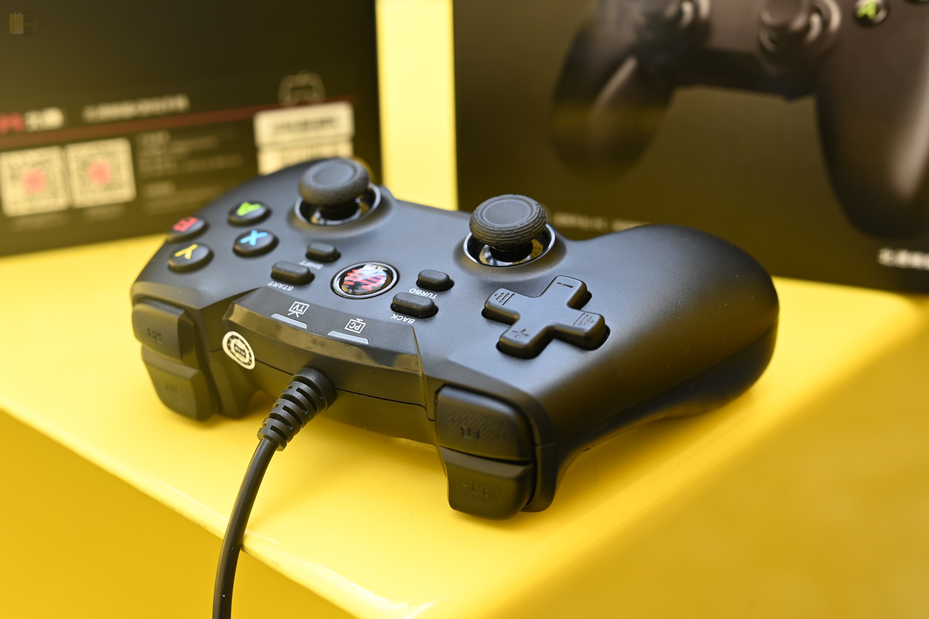 北通蝙蝠4游戏手柄上手体验,百元以内最好用的电脑手柄