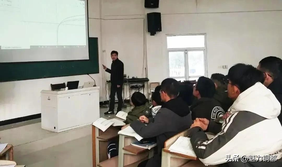 2021年铜陵中学搞研学,枞阳中学课堂