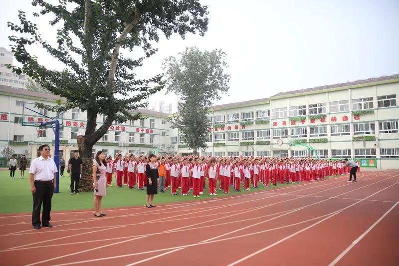 北京育英学校就读条件,育英西翠路校区