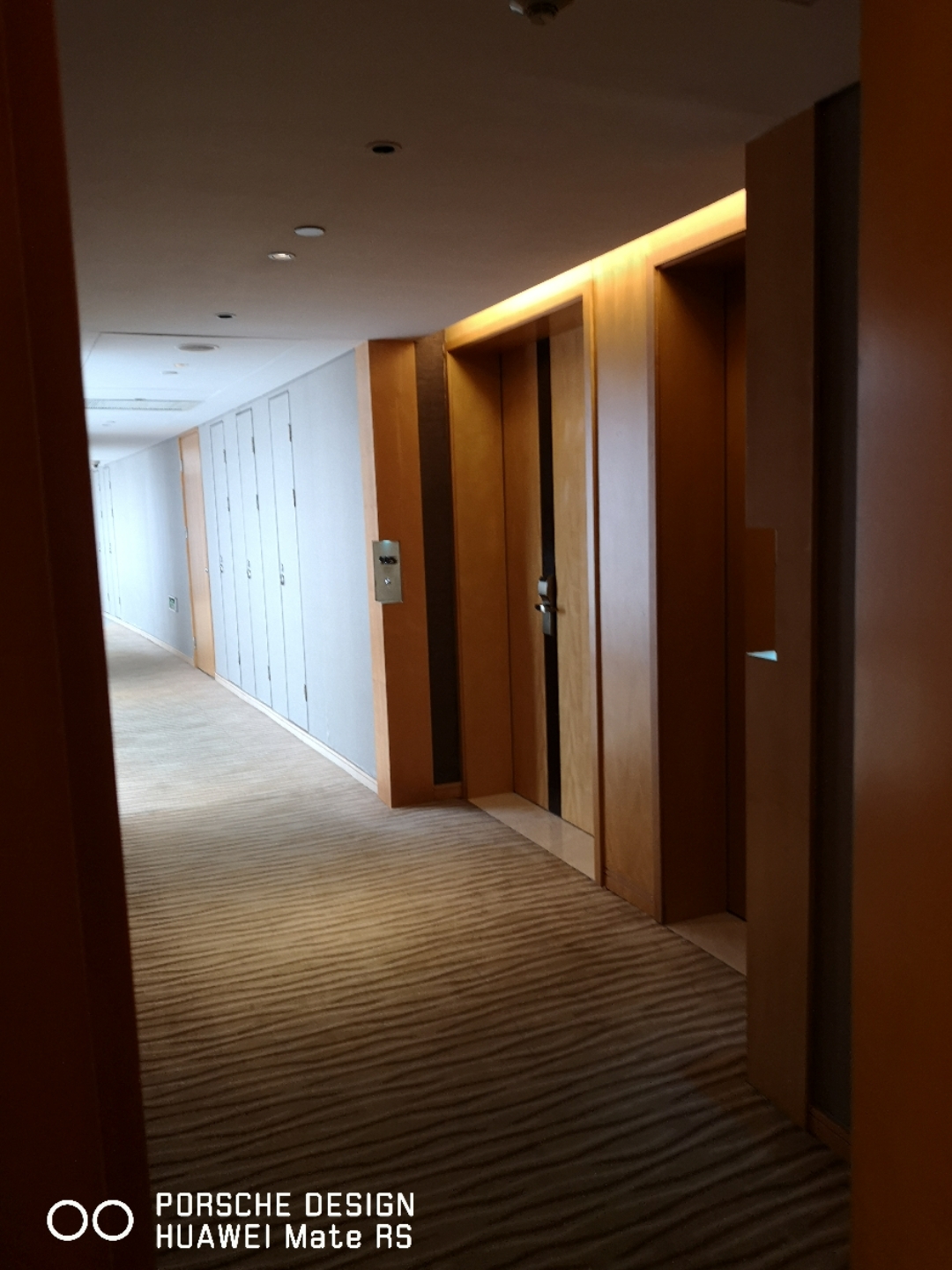 南京下关滨江希尔顿,南京世茂滨江希尔顿酒店电话号码