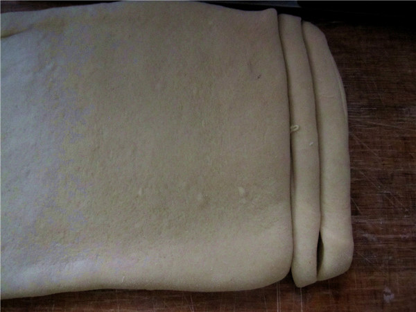 炸油条放什么粉油条炸的松软好吃,家常炸油条放碱吗