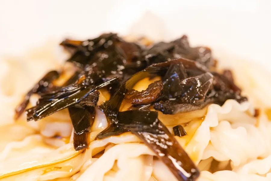 在李佳琪直播间买零食，是个划算的选择吗？