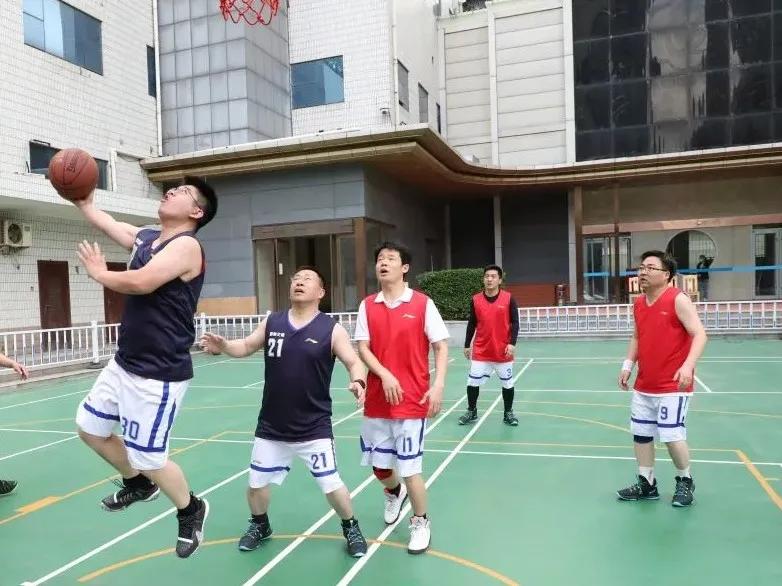 高燃时刻来袭，邯郸市交通运输局以特有方式庆祝五四青年节