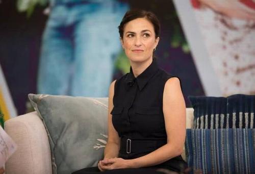 苹果弃女丽萨：不被乔布斯承认的长女，父亲临死前还羞辱她像厕所