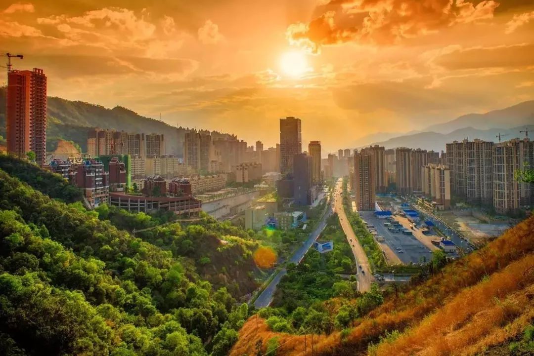 攀枝花在四川处于一个什么水平,四川攀枝花是个怎样的城市