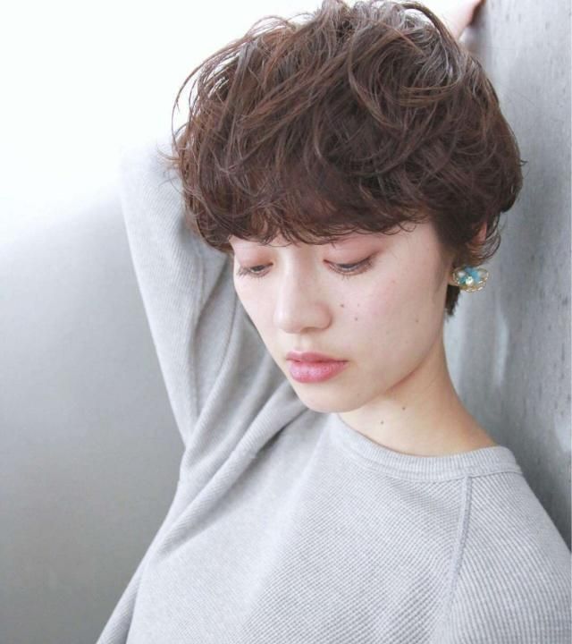 短发烫卷总是外翻是怎么回事,烫的短发变长的尴尬期怎么办