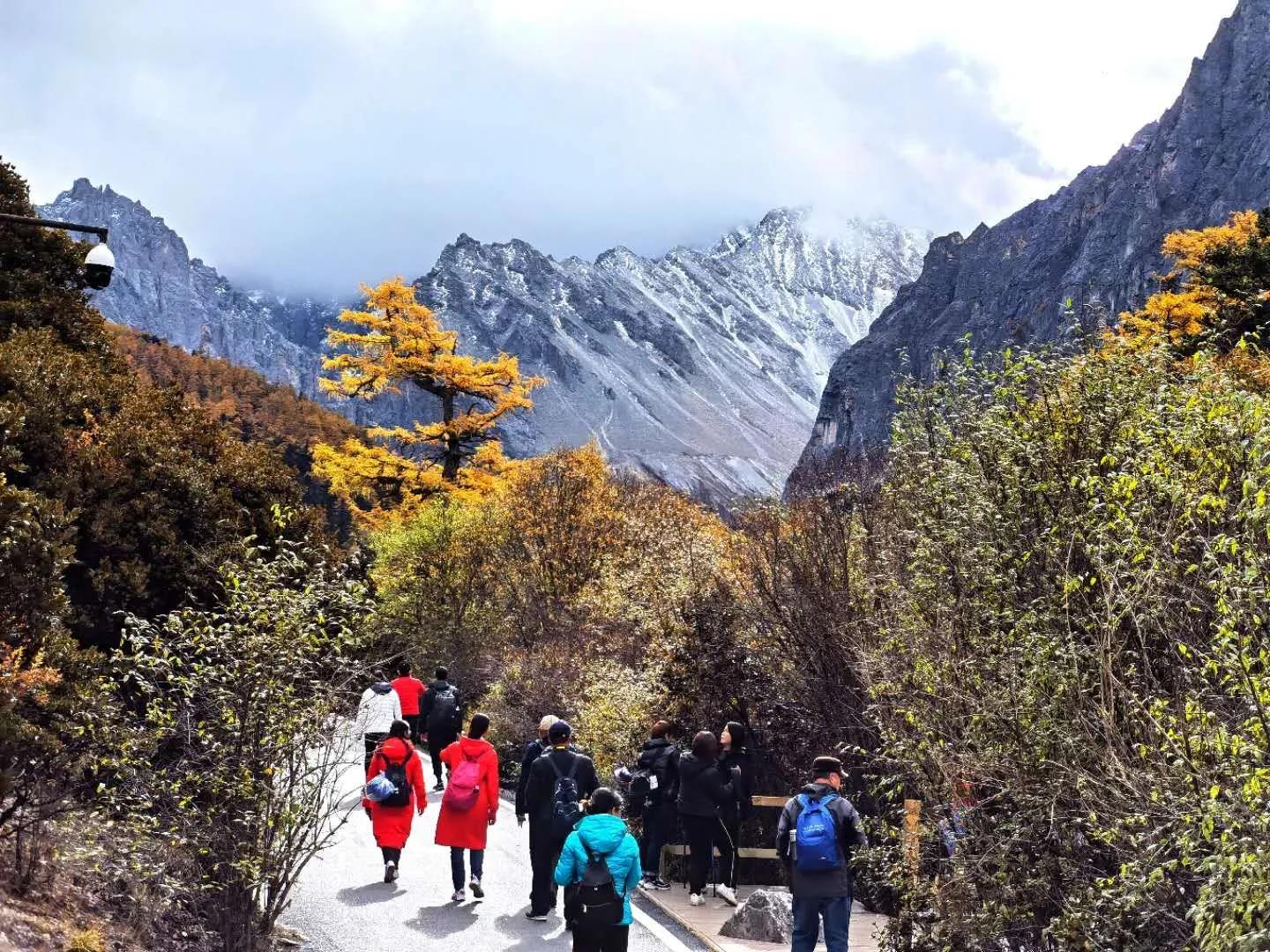 稻城亚丁攻略最新版,最新稻城亚丁旅游攻略图