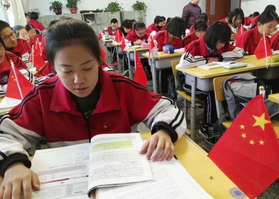 班主任坦言小学语文无非就是内容,班主任评价学生的特点