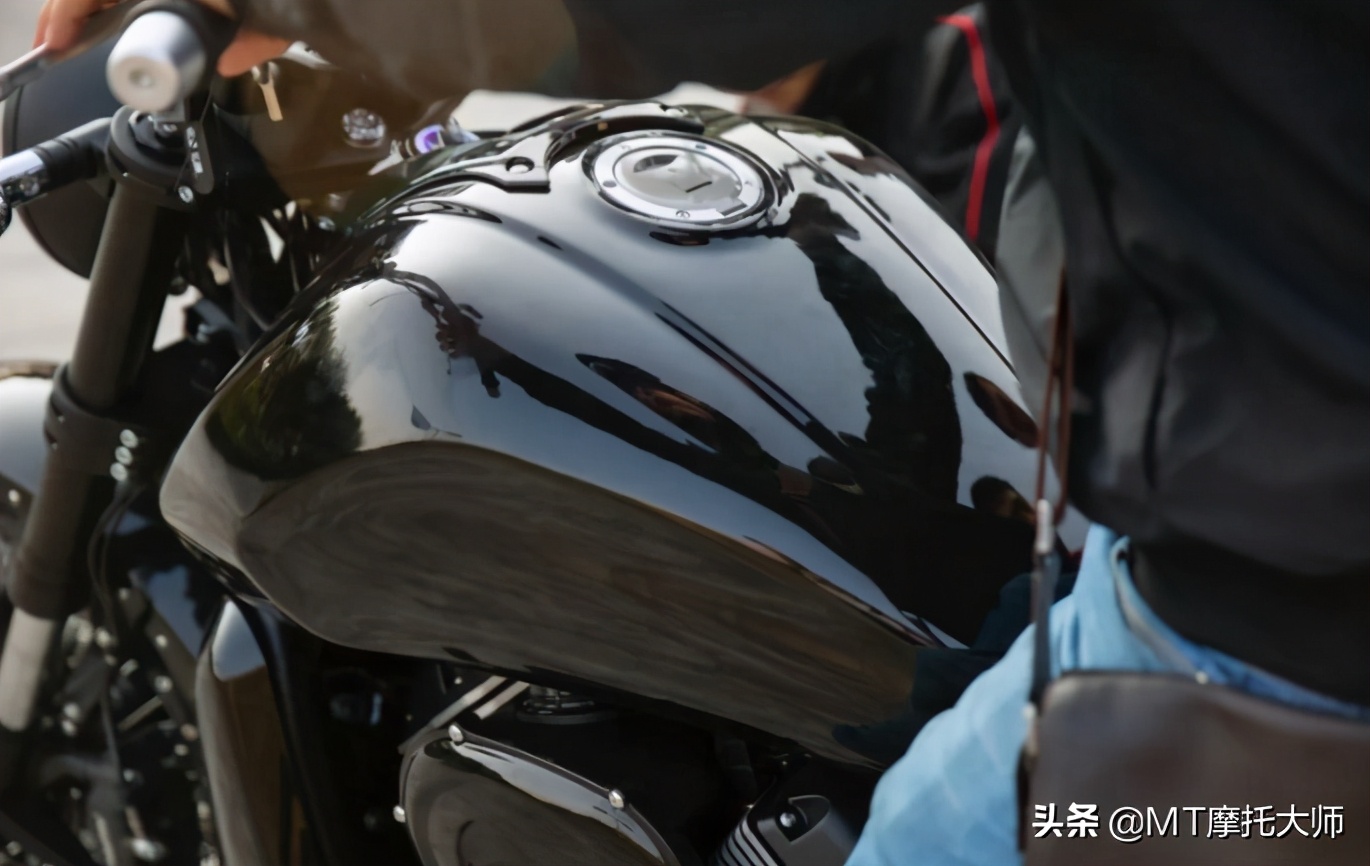 v型双缸900cc,v型双缸复古街车