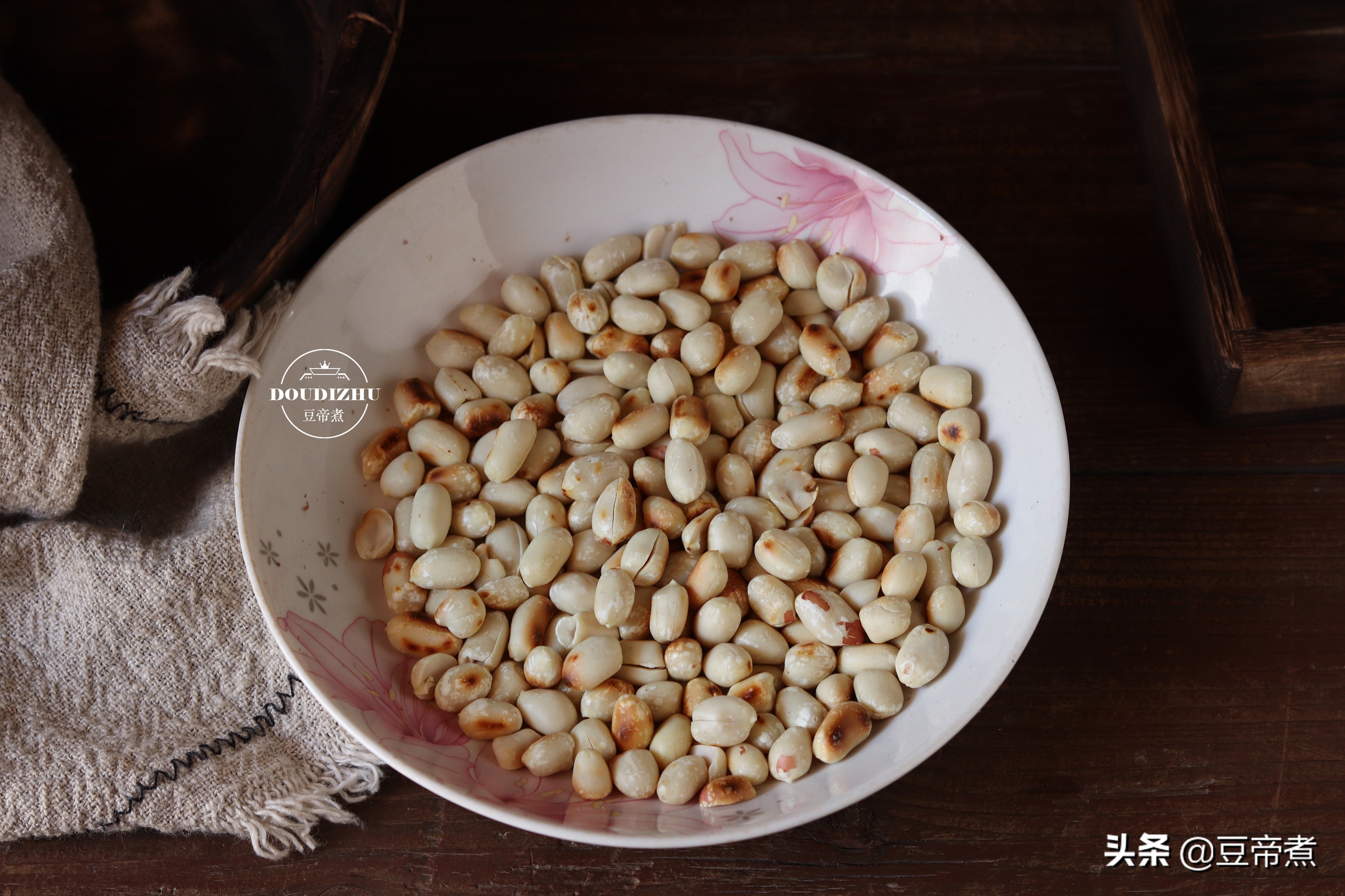 教你制作一个不一样的豆浆,味道香醇特别好喝,早上来一杯更健康