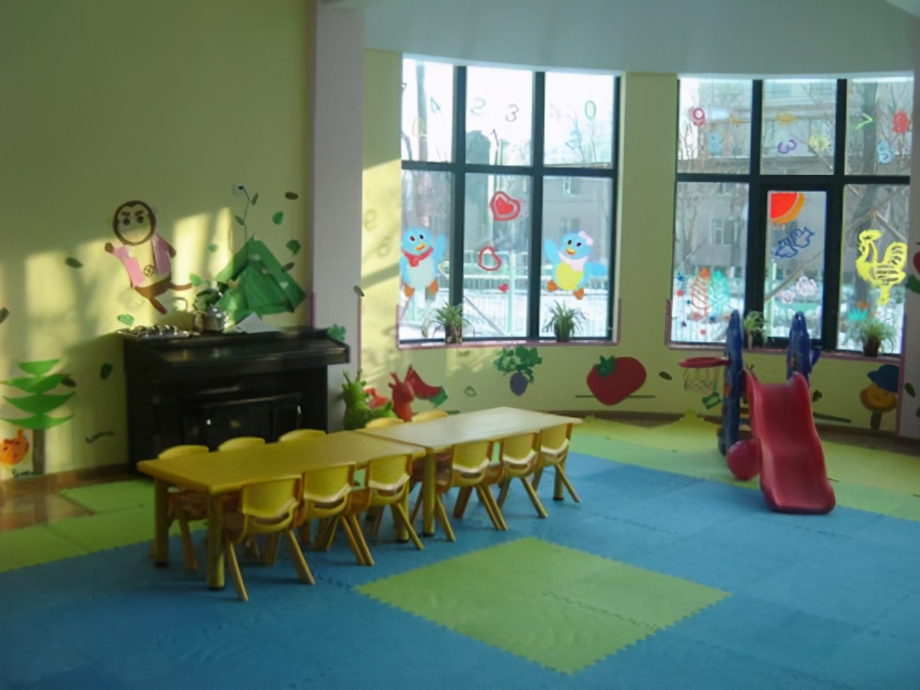 怎么知道孩子在幼儿园里过得不好,八招判断孩子在幼儿园经历了什么