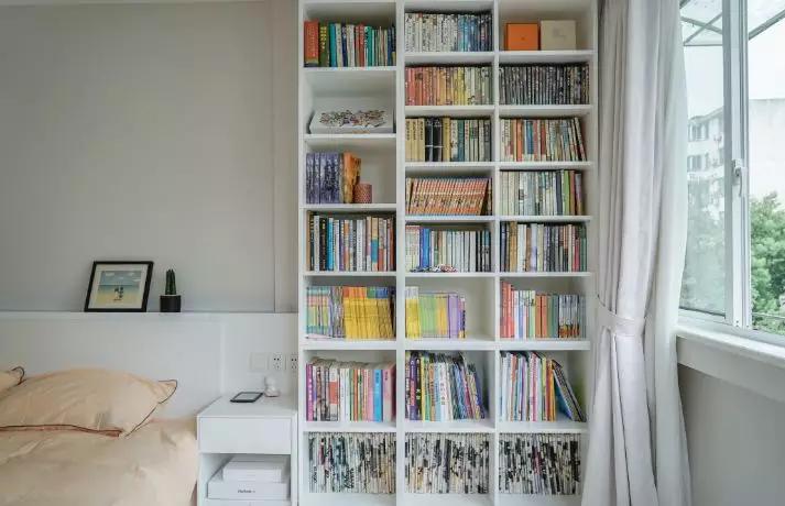 60㎡小屋，我们收了482件衣服，186双鞋子，412本书……