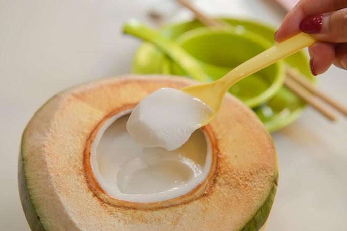 在三亚吃正宗的椰子鸡，不妨试试这两家（海南海岸行者旅行社）