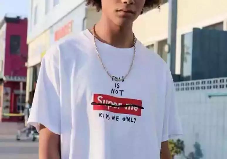 supreme国外茶饮店,supreme潮牌来啦