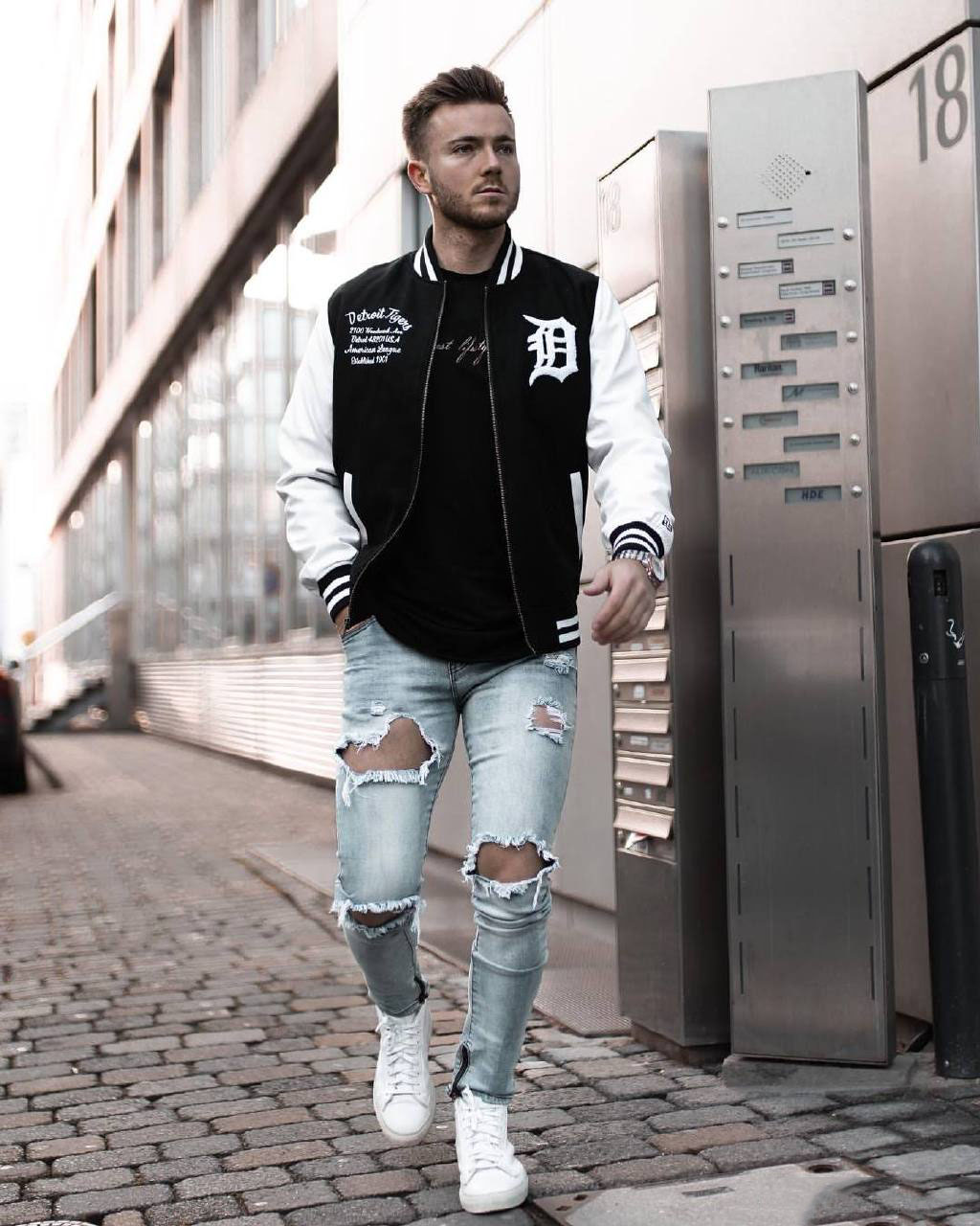 极简穿搭必备基础单品男,穿搭男生每日穿搭百搭内搭