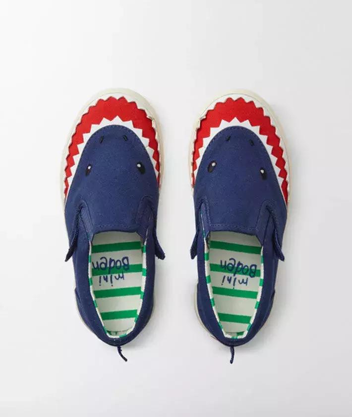 阿迪耐克推荐童鞋,阿迪和耐克哪个儿童鞋比较好一点