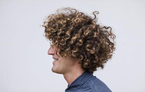 头扁的男生怎么烫头发,男生烫头发造型