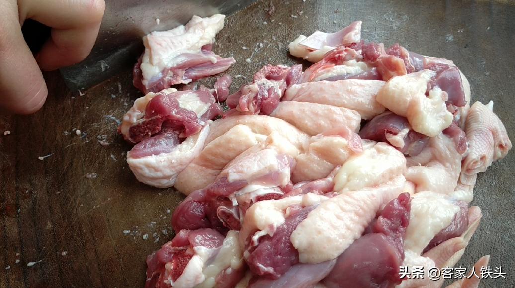 鸭肉这么做太好吃了,美味无腥味,做法还简单,上桌一会光盘